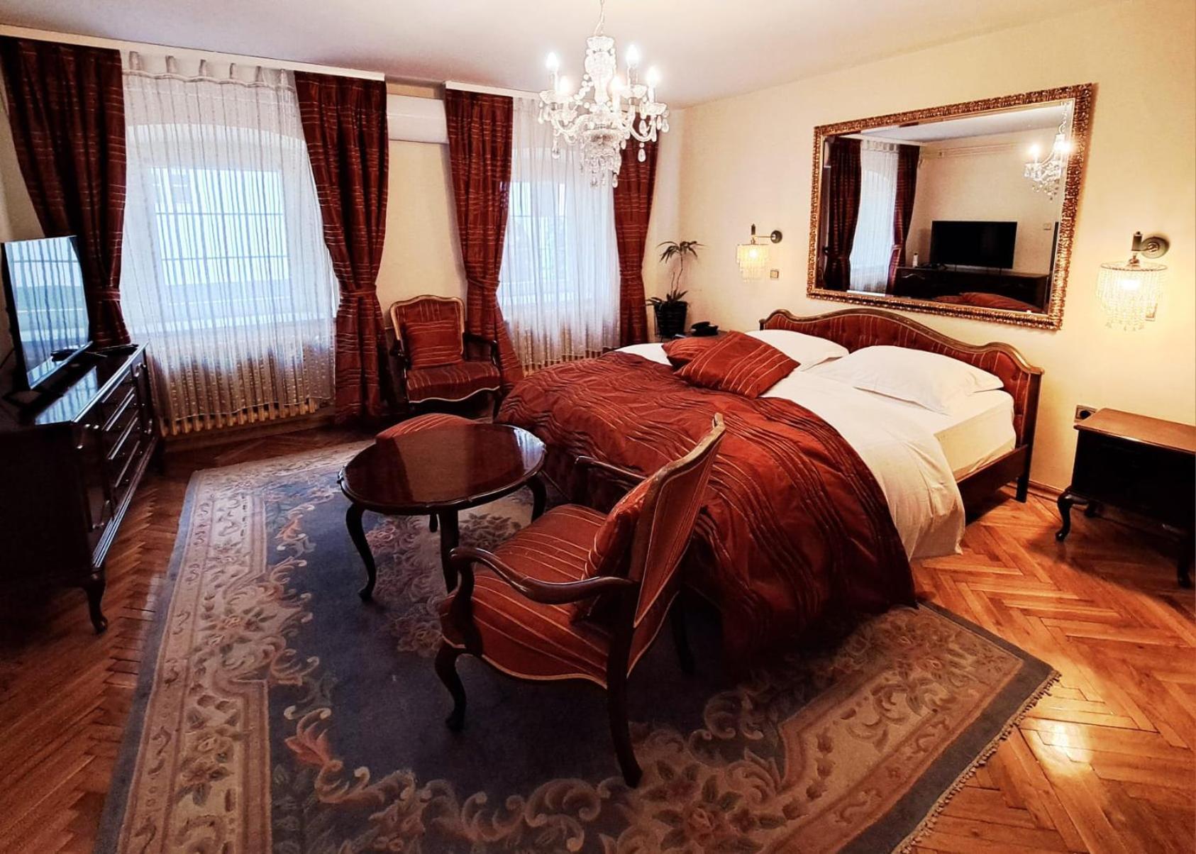 Hotel Livadic 萨莫博尔 外观 照片