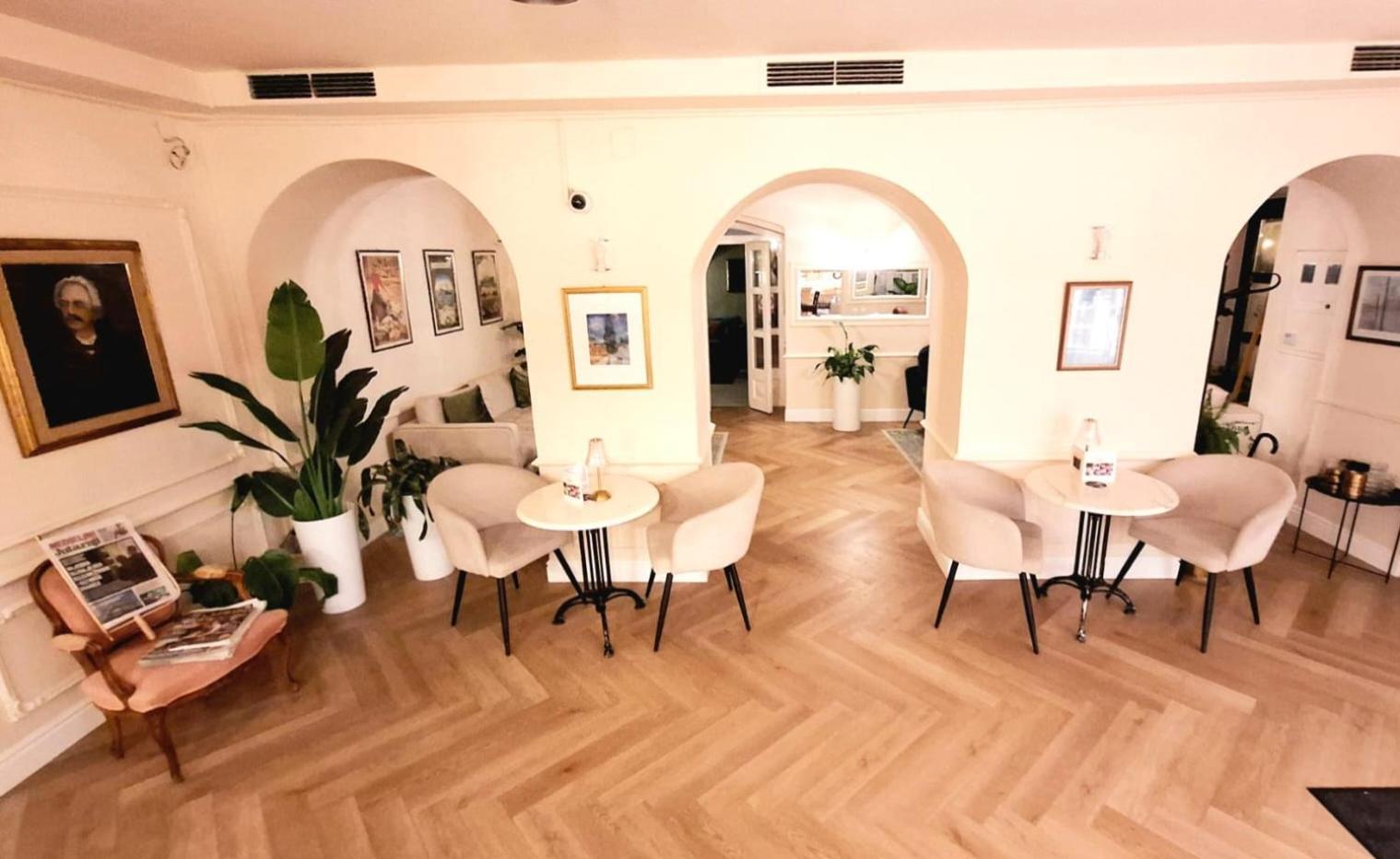 Hotel Livadic 萨莫博尔 外观 照片